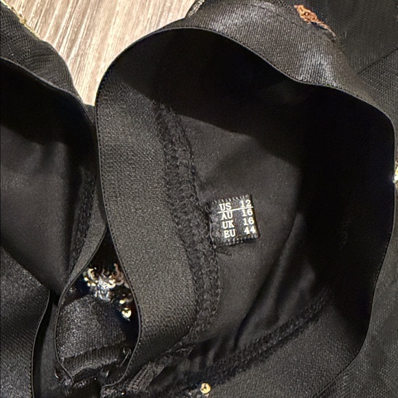 🌟 NWT Alisa Pan Star-Studded Black Two-Piece Set – Top & Sequin Tulle Skirt - Picture 5 of 6